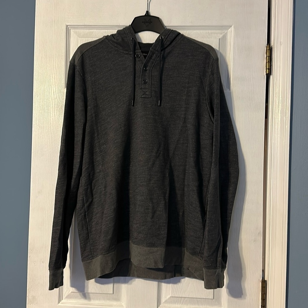 Marc Anthony men’s hoodie; size xl